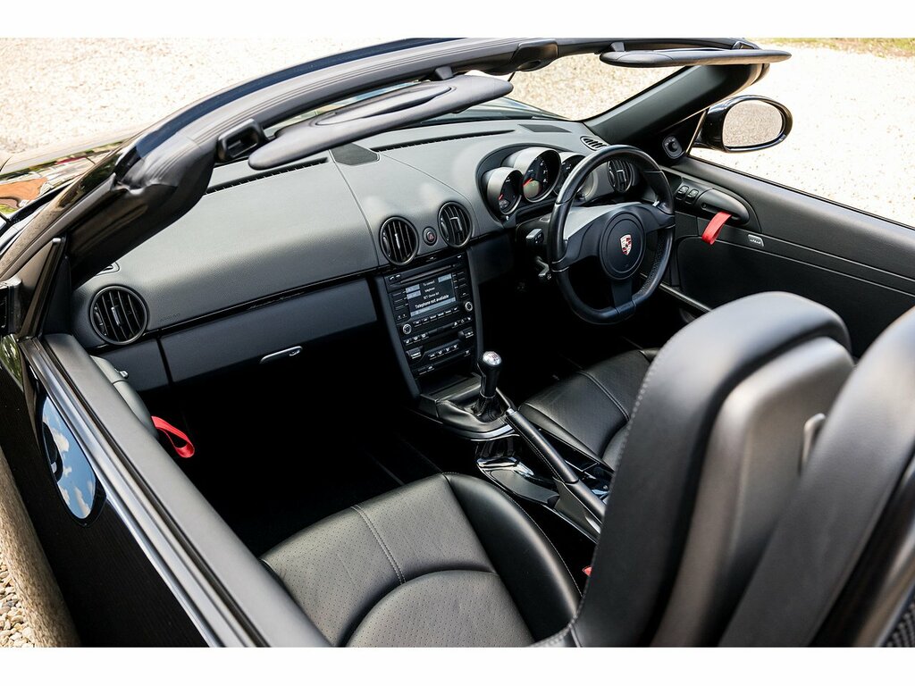 Porsche Boxster Boxster Spyder 25 White #25