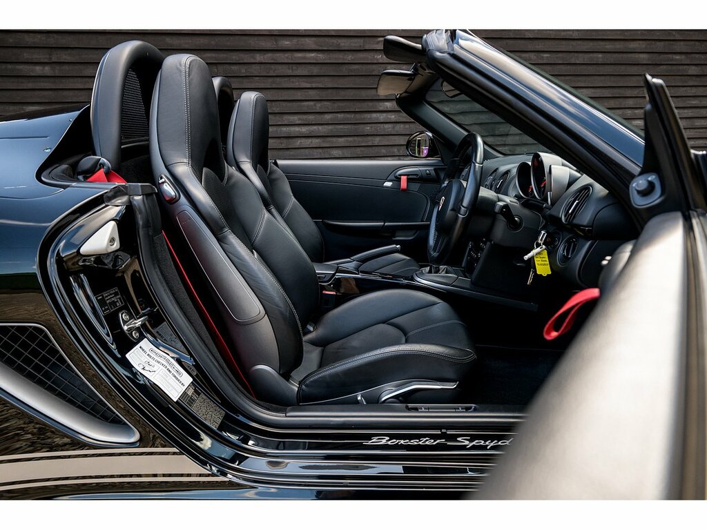 Porsche Boxster Boxster Spyder 25 White #32