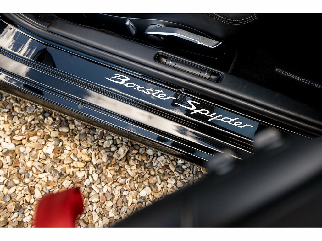 Porsche Boxster Boxster Spyder 25 White #28