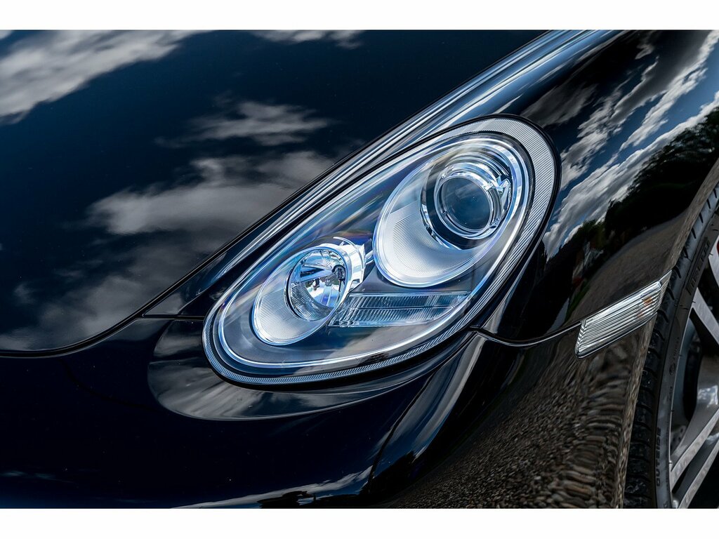 Porsche Boxster Boxster Spyder 25 White #17