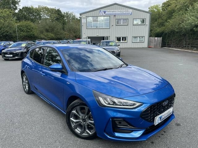 Ford Focus 1L St-line Blue