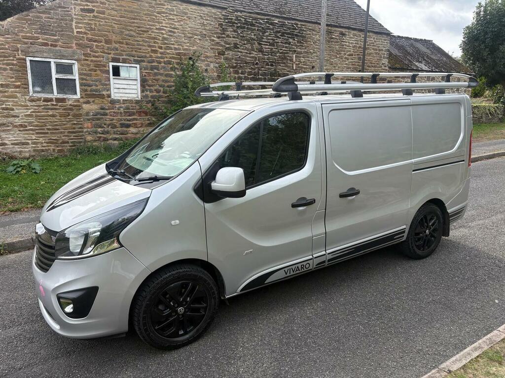 Vauxhall Vivaro Panel Van 1.6 Cdti 2700 Biturbo Ecotec Limited Edi AO18KWM Silver