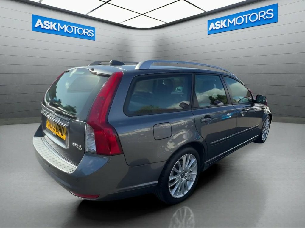 Volvo V50 1.6L Se Edition Grey #2