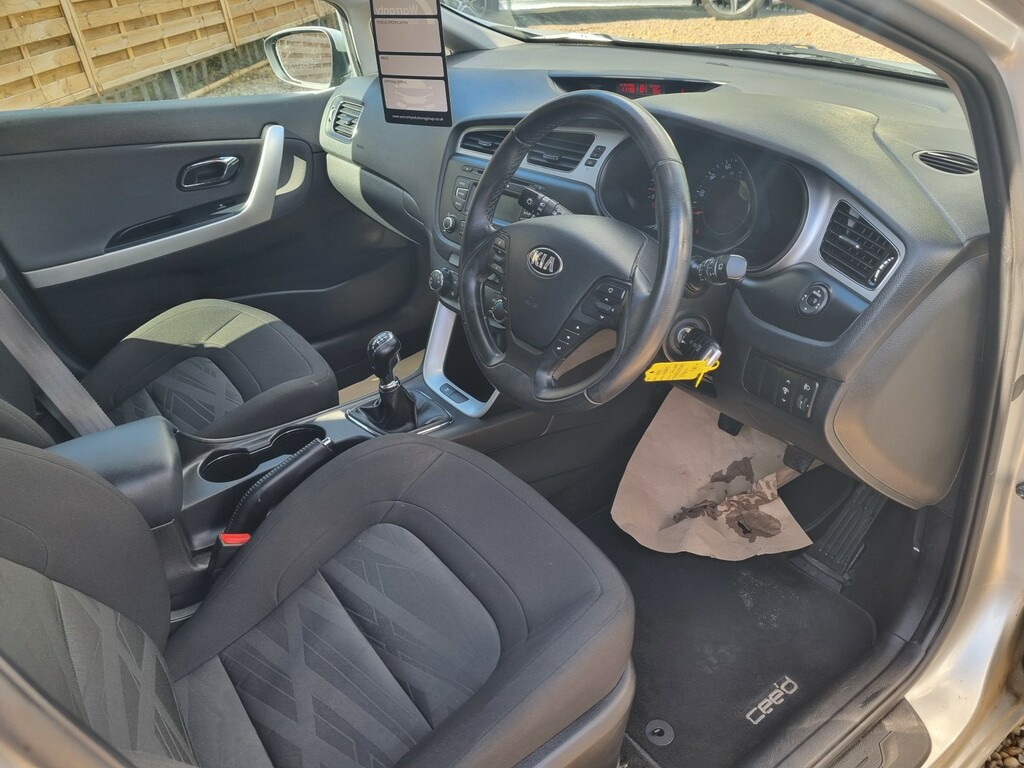 Kia Ceed 1.6 Crdi Ecodynamics 3 Sportswagon Manu Silver #12