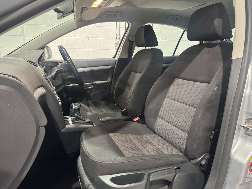 Skoda Octavia 1.2 Octavia Se Tsi Silver #4