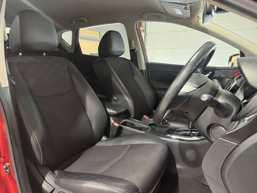 Nissan Pulsar 1.2 Pulsar N-connecta Dig-t Cvt Red #6