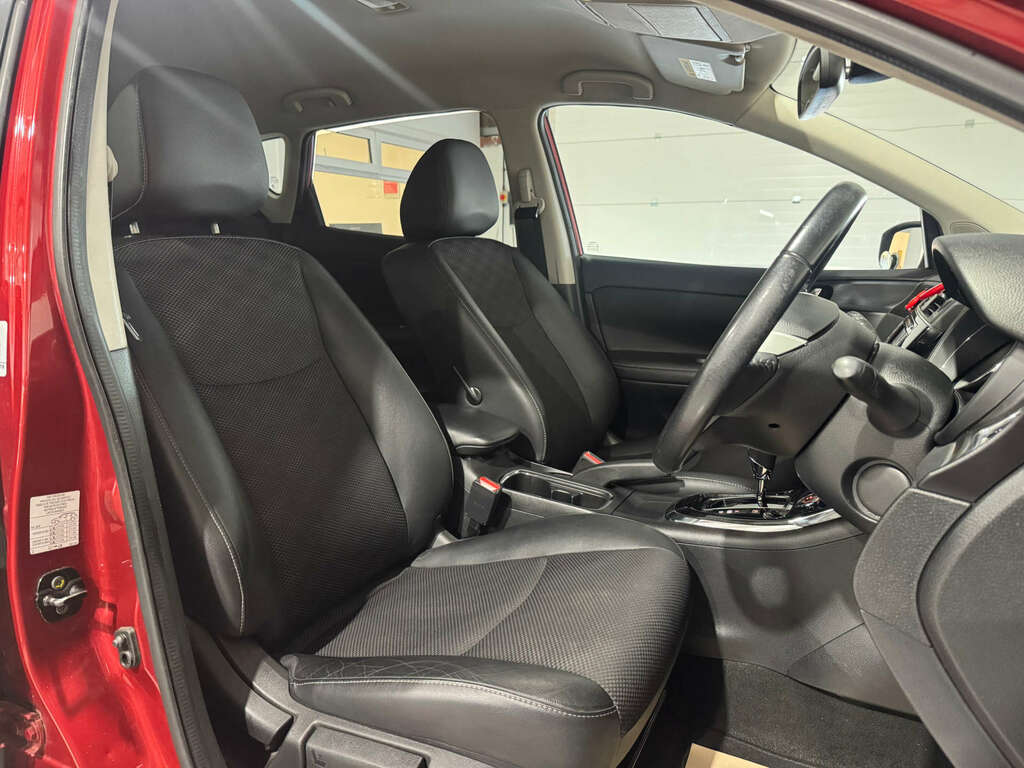 Nissan Pulsar 1.2 Pulsar N-connecta Dig-t Cvt Red #4