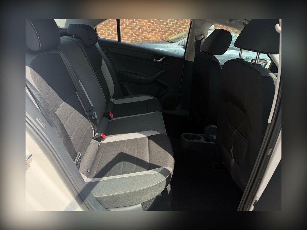 Skoda Rapid 1.2L Se Sport Red #15