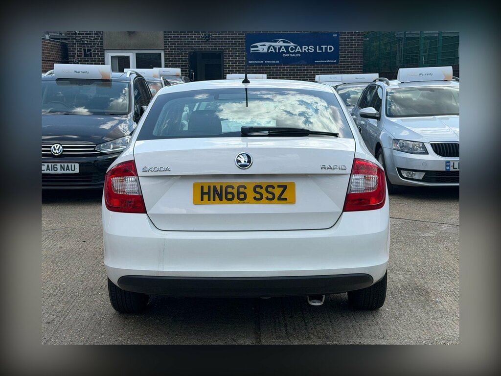 Skoda Rapid 1.2L Se Sport Red #7