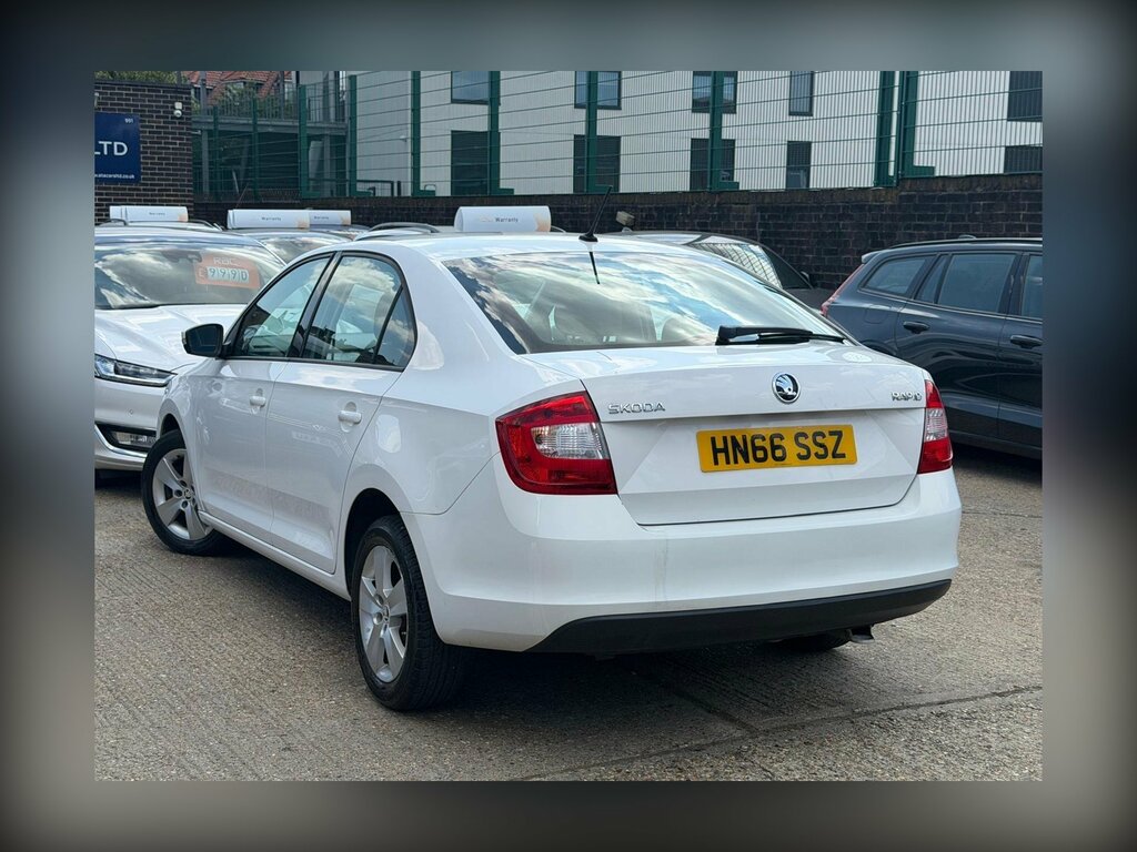 Skoda Rapid 1.2L Se Sport Red #6