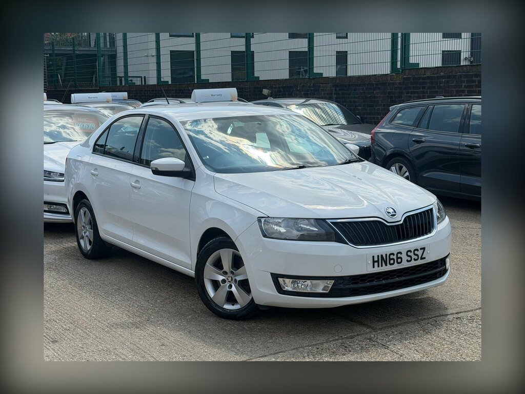 Skoda Rapid 1.2L Se Sport Red #1