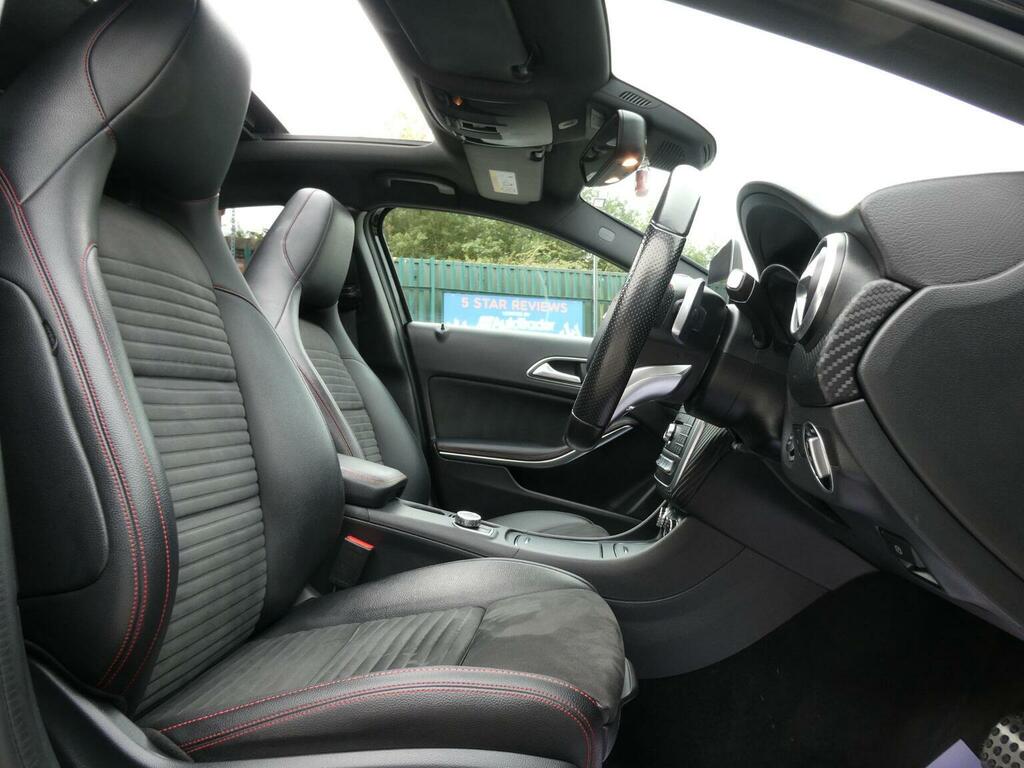 Mercedes-Benz A Class 2.1 A200d Amg Line Premium Plus 7G-dct Euro 6 S Black #2