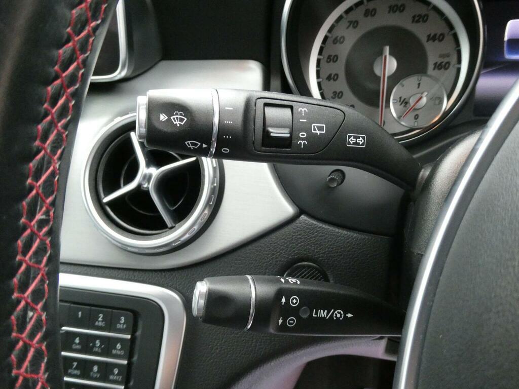 Mercedes-Benz GLA Class Gla 220D 4Matic Amg Line Premium Grey #25