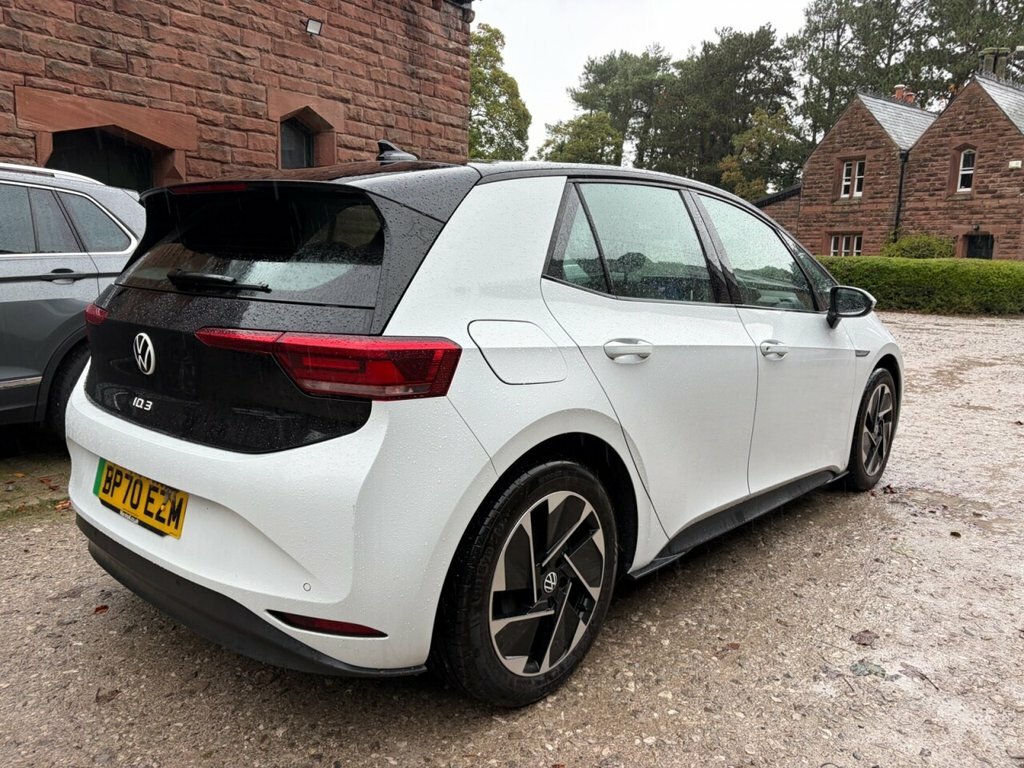 Volkswagen ID.3 Pro Performance 58Kwh Life Hatchback White #3