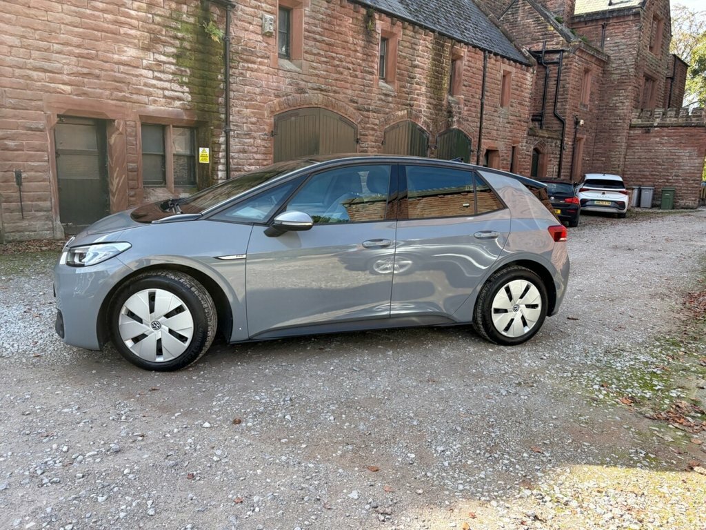 Volkswagen ID.3 Pro 58Kwh Life Hatchback 145 Ps Grey #4