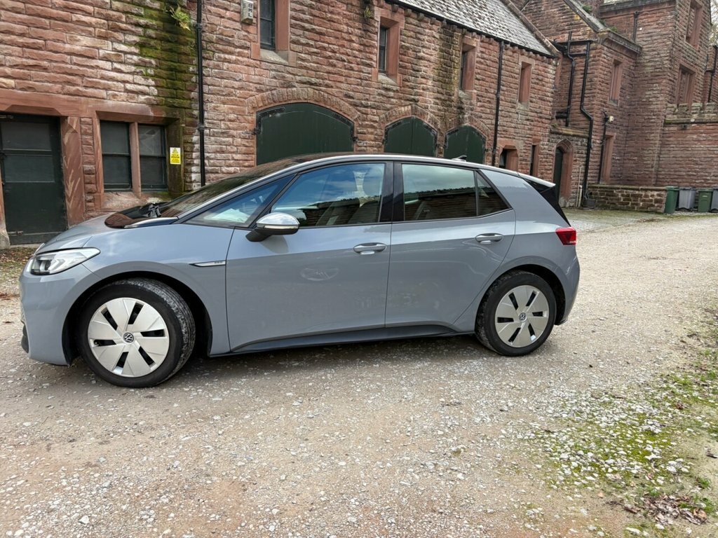 Volkswagen ID.3 Pro Performance 58Kwh Life Hatchback Grey #4