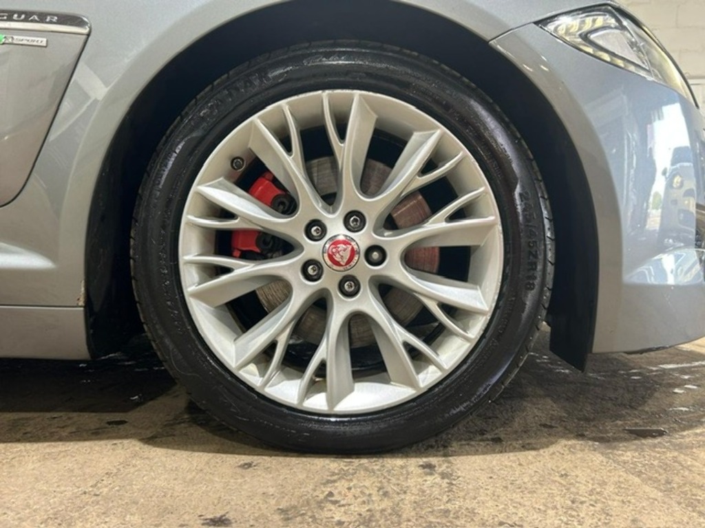 Jaguar XF D R-sport Grey #5