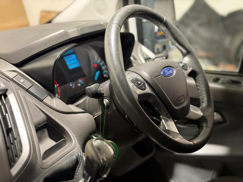 Ford Transit Custom Custom 2.2 Tdci 125Ps Low Roof Limited L2 Lwb Van Silver #37