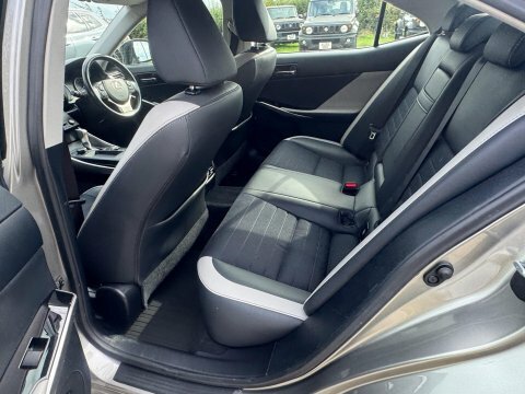 Lexus IS 2.5 300H Sport Silver #2