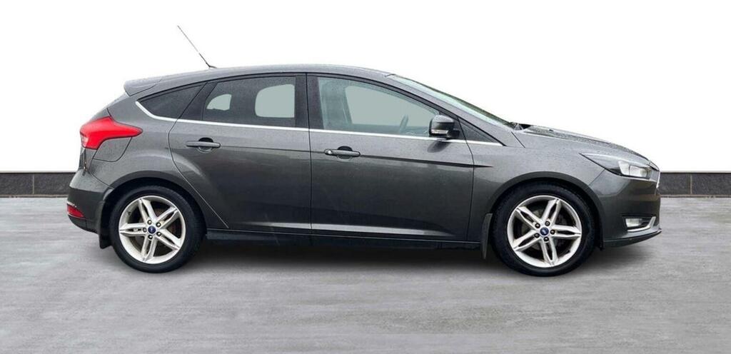 Ford Focus 1.5 Tdci Titanium Powershift Euro 6 Ss Grey #3