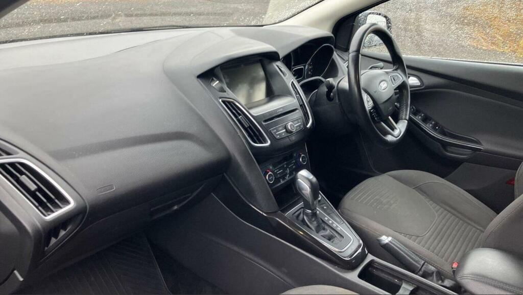 Ford Focus 1.5 Tdci Titanium Powershift Euro 6 Ss Grey #4