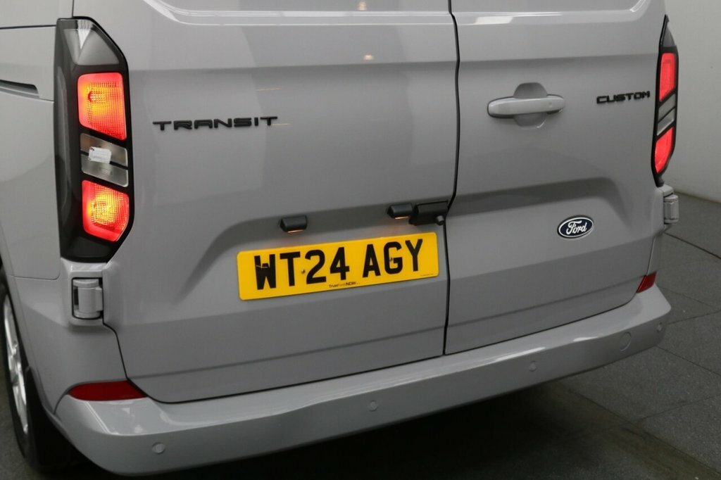 Ford Transit Custom 300 Swb 2.0 Tdci Limited 136Ps White #20