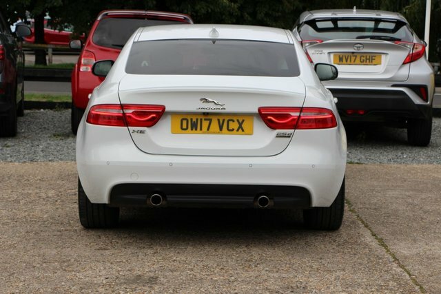 Jaguar XE 2.0D R-sport Saloon Awd Euro 6 S White #5