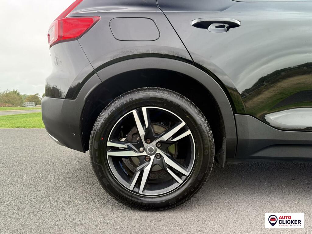 Volvo XC40 R-design Black #4