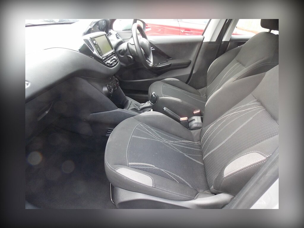 Peugeot 208 1.4 Hdi Active Hatchback Euro 5 Silver #6