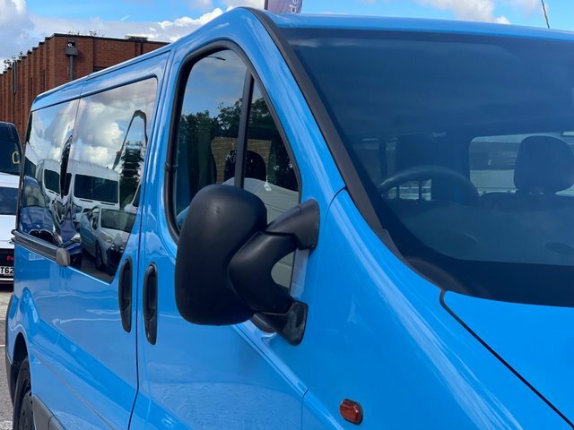 Vauxhall Vivaro 2.0 2900 Cdti Ecoflex Lwb 89 Bhp Red #52