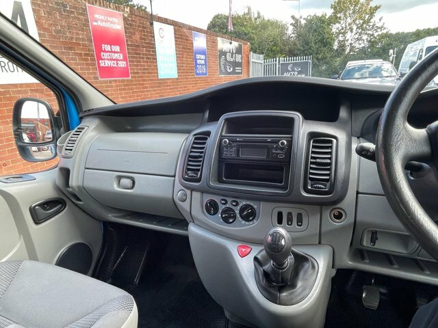 Vauxhall Vivaro 2.0 2900 Cdti Ecoflex Lwb 89 Bhp Red #14
