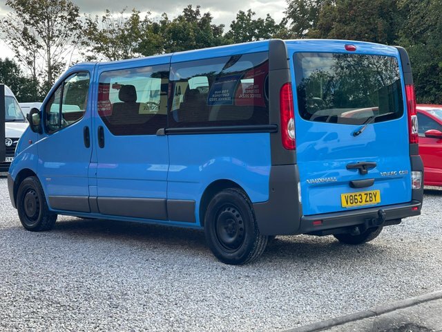 Vauxhall Vivaro 2.0 2900 Cdti Ecoflex Lwb 89 Bhp Red #3