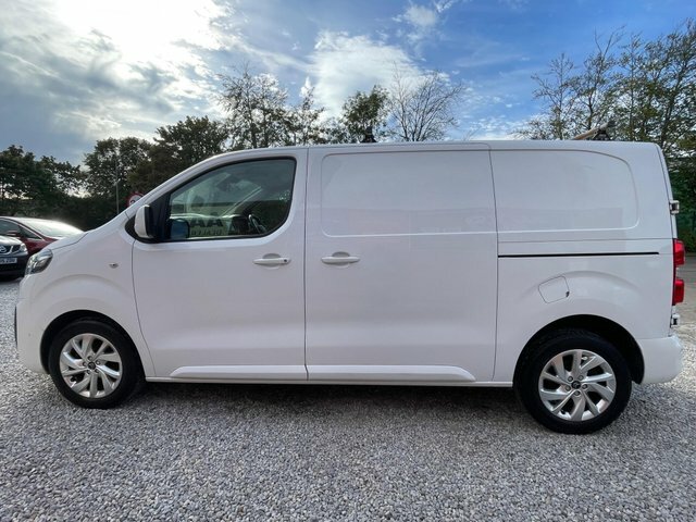 Citroen Dispatch Bluehdi 1400Driver M YO69HSD White #5
