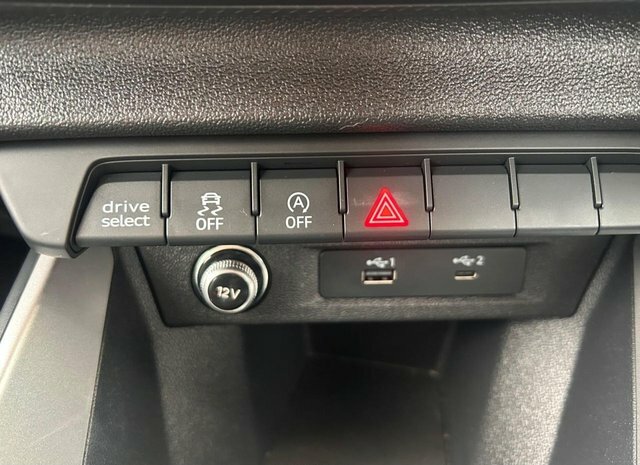 Audi A1 1.0 Tfsi 25 Technik Sportback Eu Black #25
