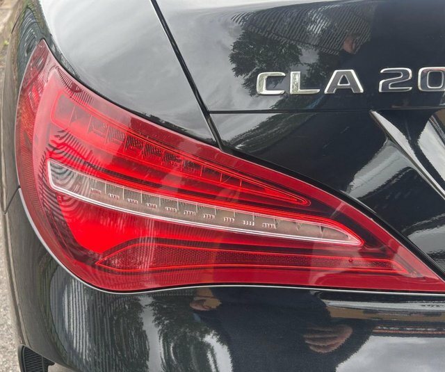 Mercedes-Benz CLA Class Cla180 Amg Line Coupe White #18