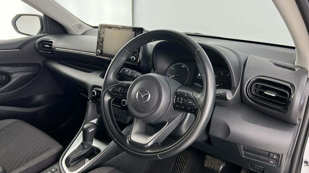 Mazda 2 1.5L Agile White #6