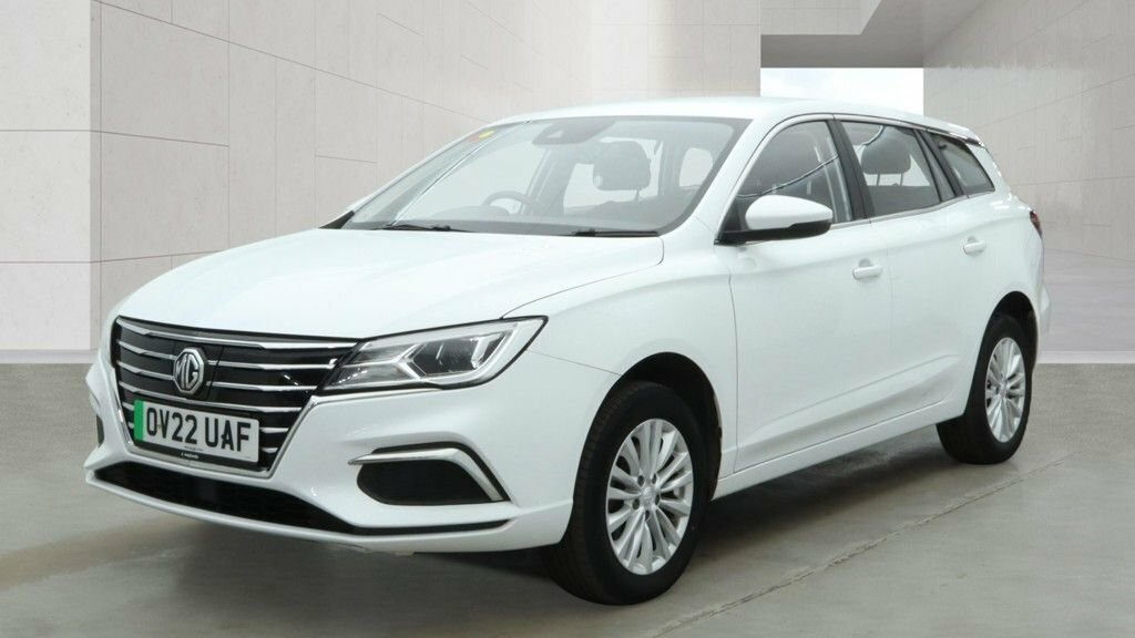MG MG5 Estate White #2