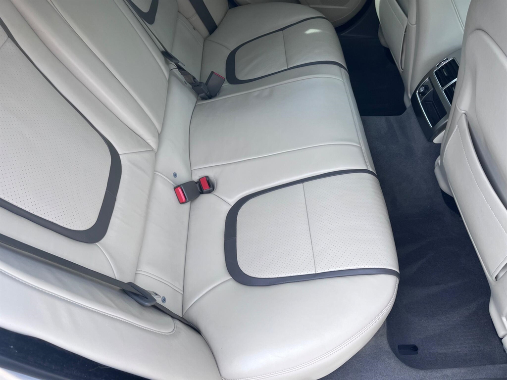 Jaguar XF 3.0D V6 S Portfolio Start Stop Red #52