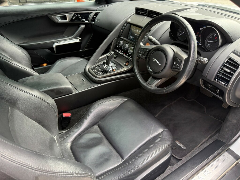 Jaguar F-Type 3.0 V6 S White #3