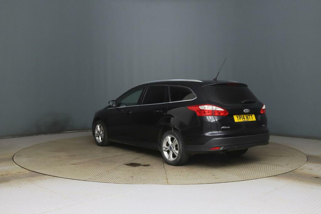 Ford Focus Zetec Black #4