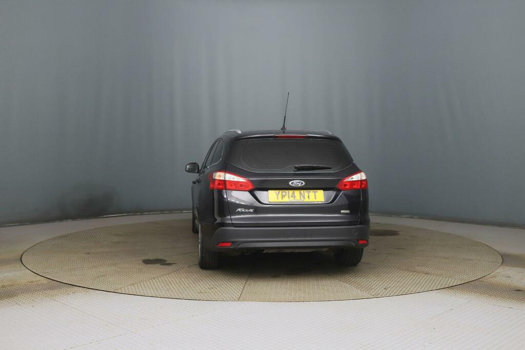 Ford Focus Zetec Black #5