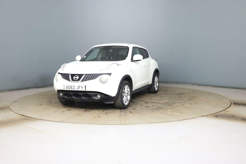 Nissan Juke Tekna White #3