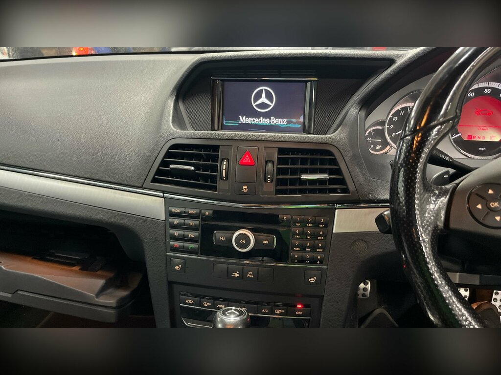 Mercedes-Benz E Class Saloon 3.0 E320 Cdi Sport G-tronic 200909 Silver #4