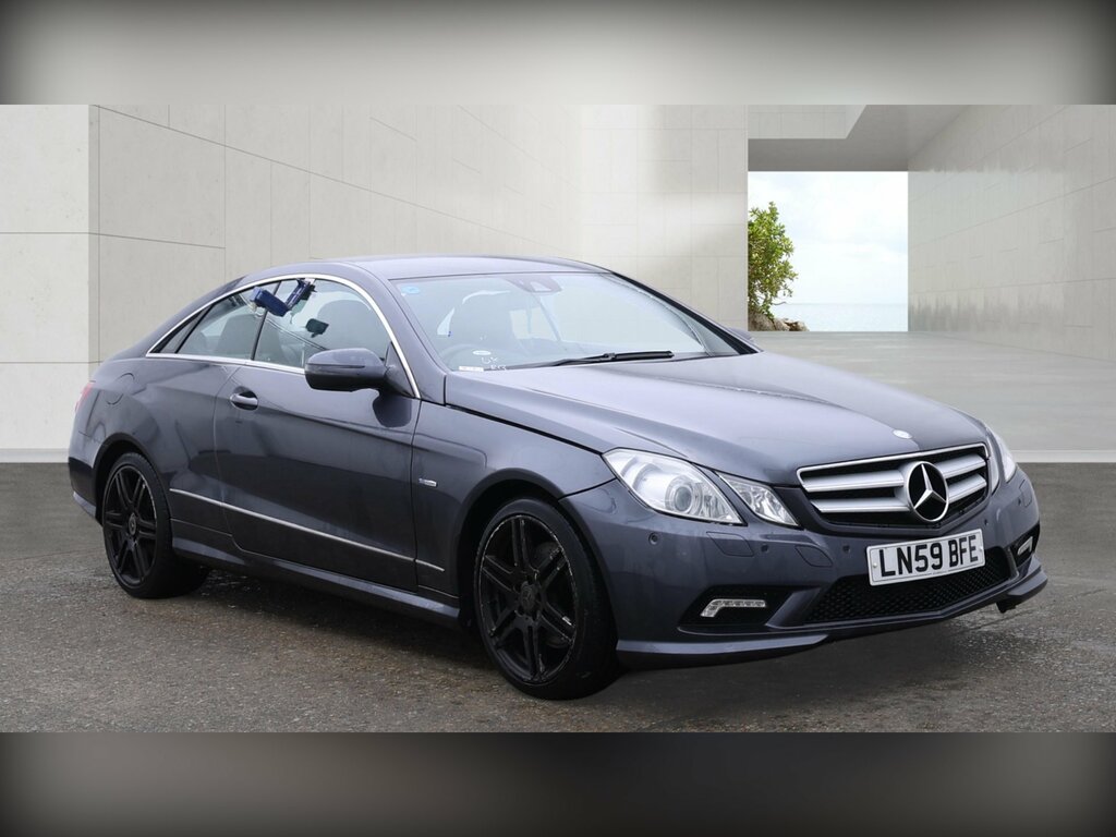 Mercedes-Benz E Class Saloon 3.0 E320 Cdi Sport G-tronic 200909 Silver #1
