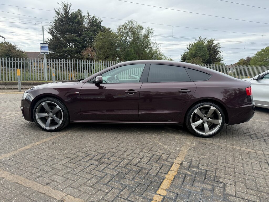 Audi A5 2.0 Tdi Black Edition Plus Sportback Mu Red #3
