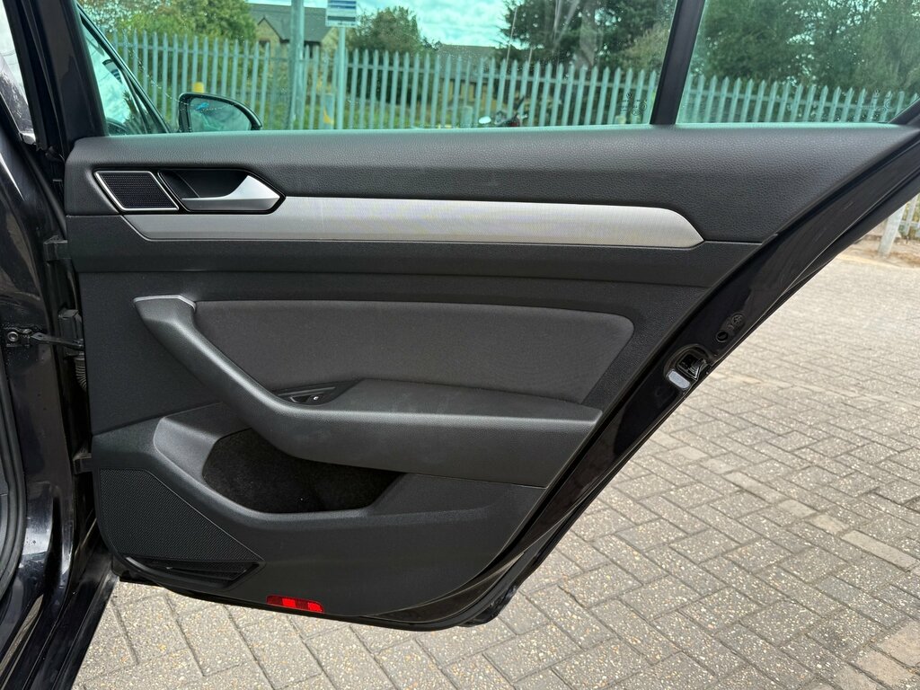 Volkswagen Passat Se Business Tdi Bluemotion Technology Silver #39