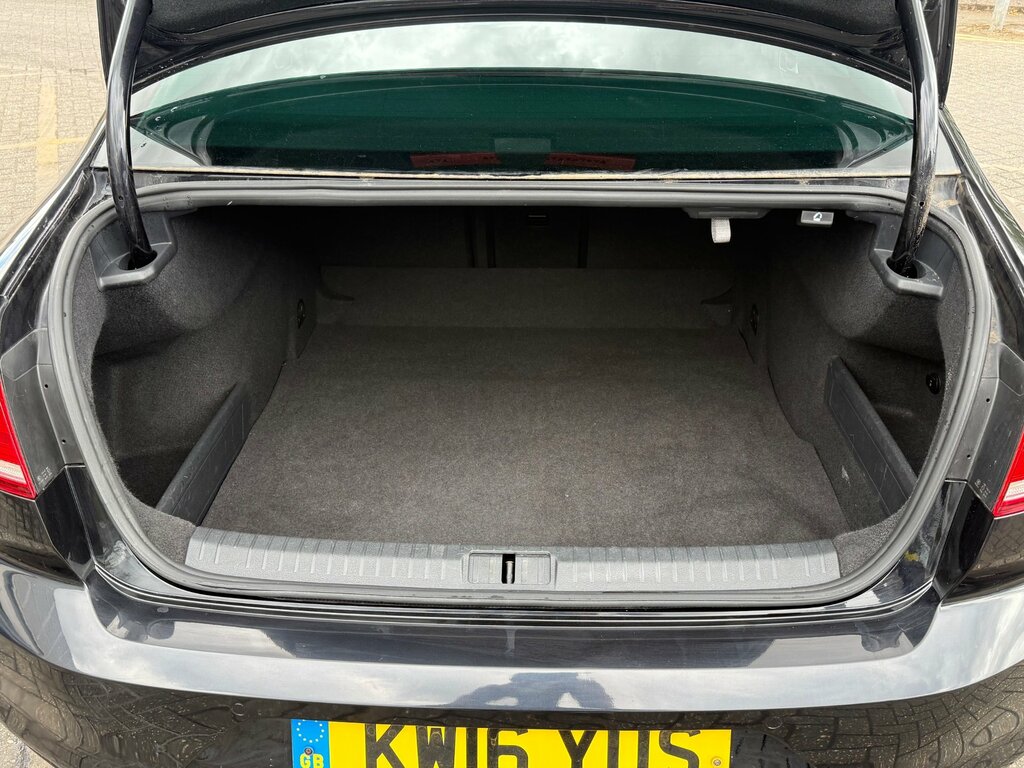 Volkswagen Passat Se Business Tdi Bluemotion Technology Silver #30