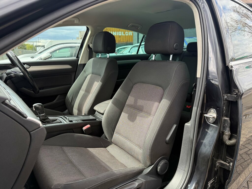 Volkswagen Passat Se Business Tdi Bluemotion Technology Silver #16