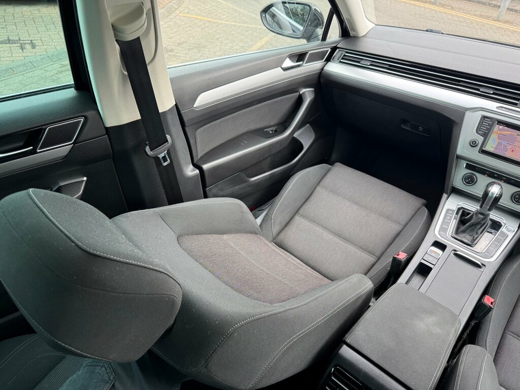 Volkswagen Passat Se Business Tdi Bluemotion Technology Silver #8