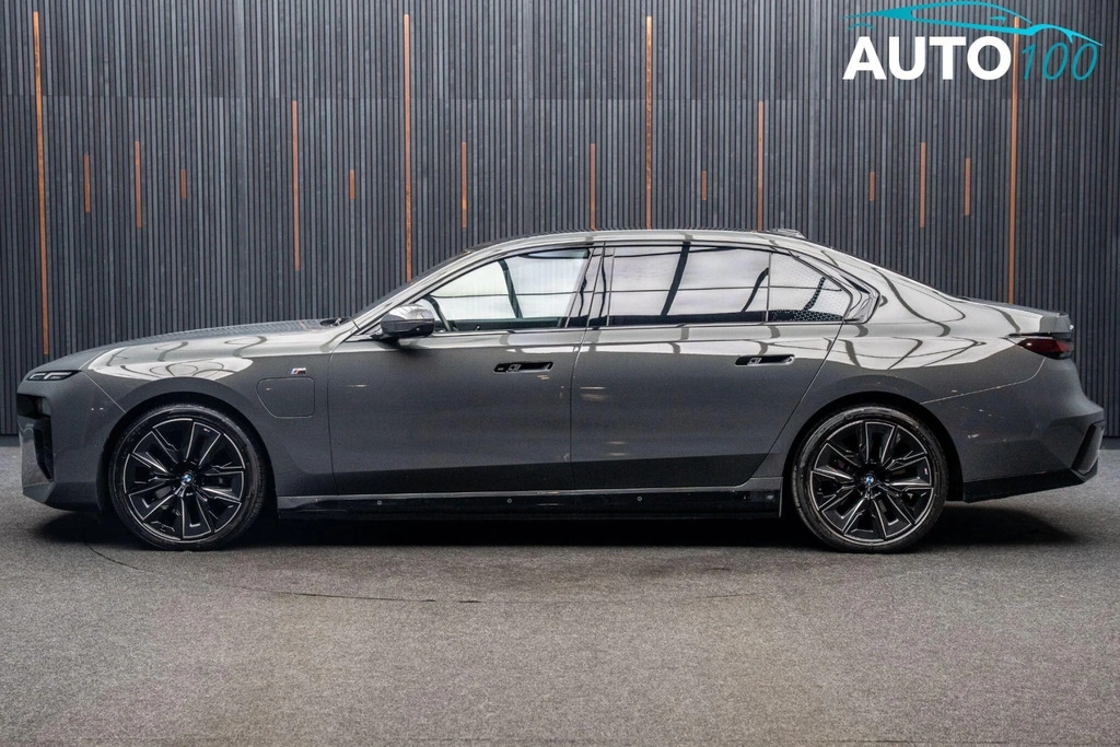 BMW 7 Series 750E Xdrive Excellence Blue #15